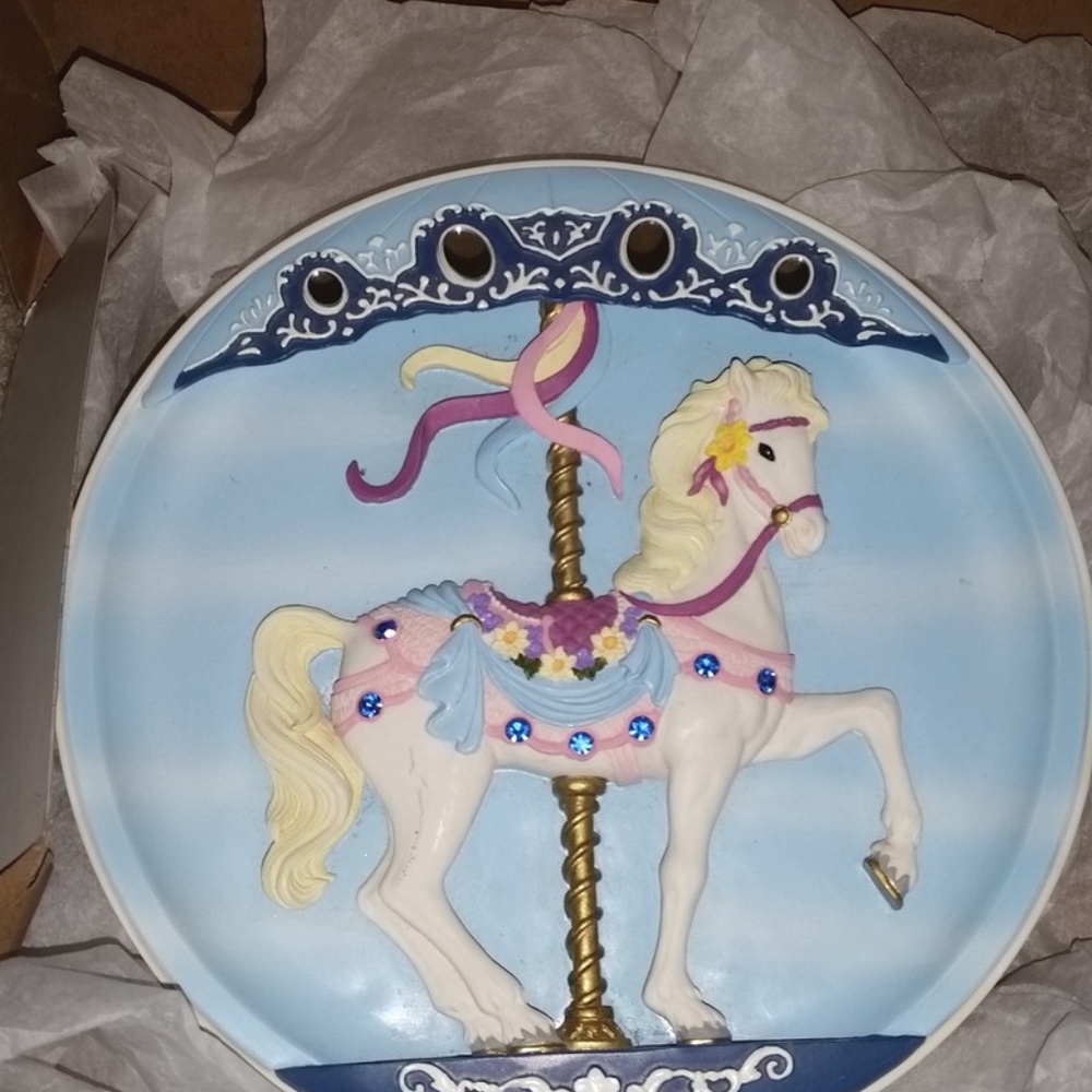 Bradex Plate # B-9364 'Sweet Melody' wind-up chime